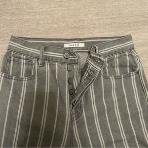 Pacsun jeans size 26 high-rise straight leg Grey and White.
